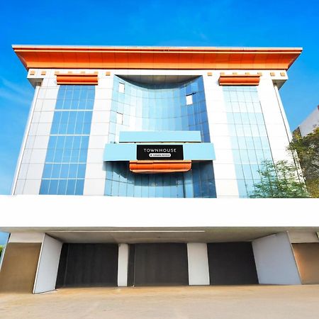 Super Townhouse Ameerpet Balkampet Road Hyderabad Exteriör bild