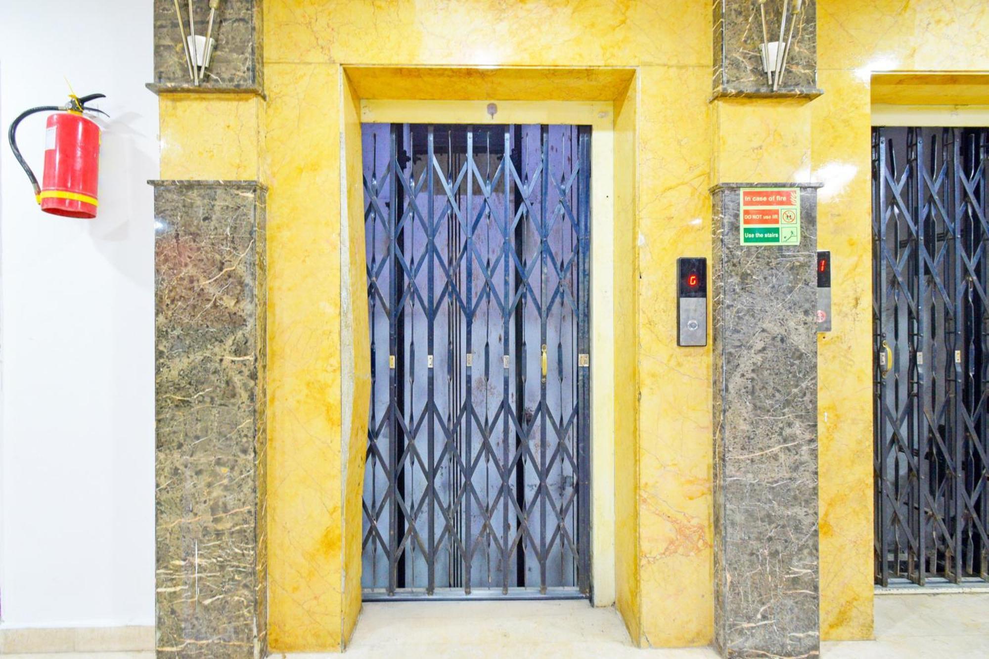 Super Townhouse Ameerpet Balkampet Road Hyderabad Exteriör bild